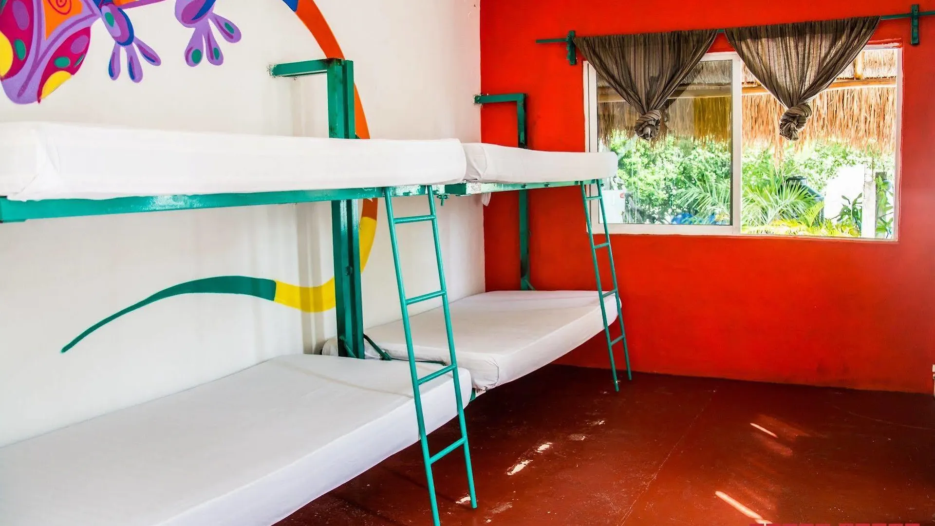 Enjoy Playa Hostel Playa del Carmen 0*,  Mexikó